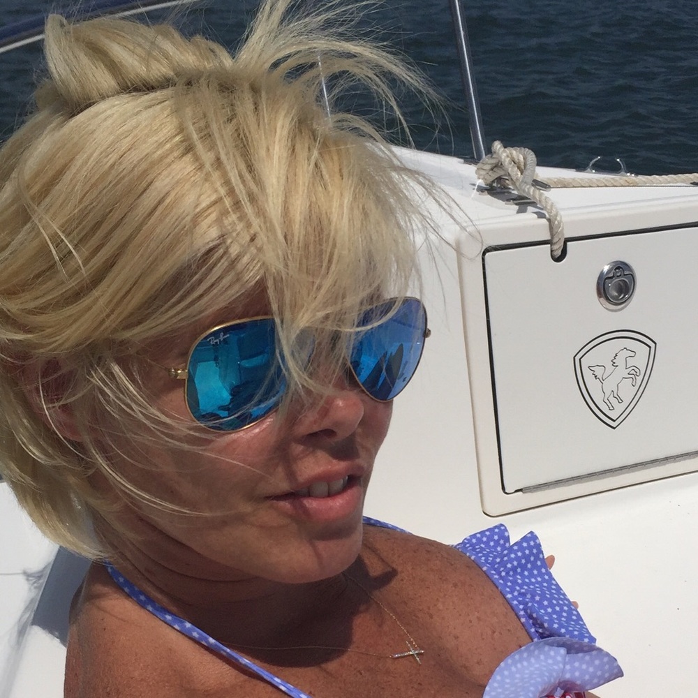 Meet your Posher, Sharon